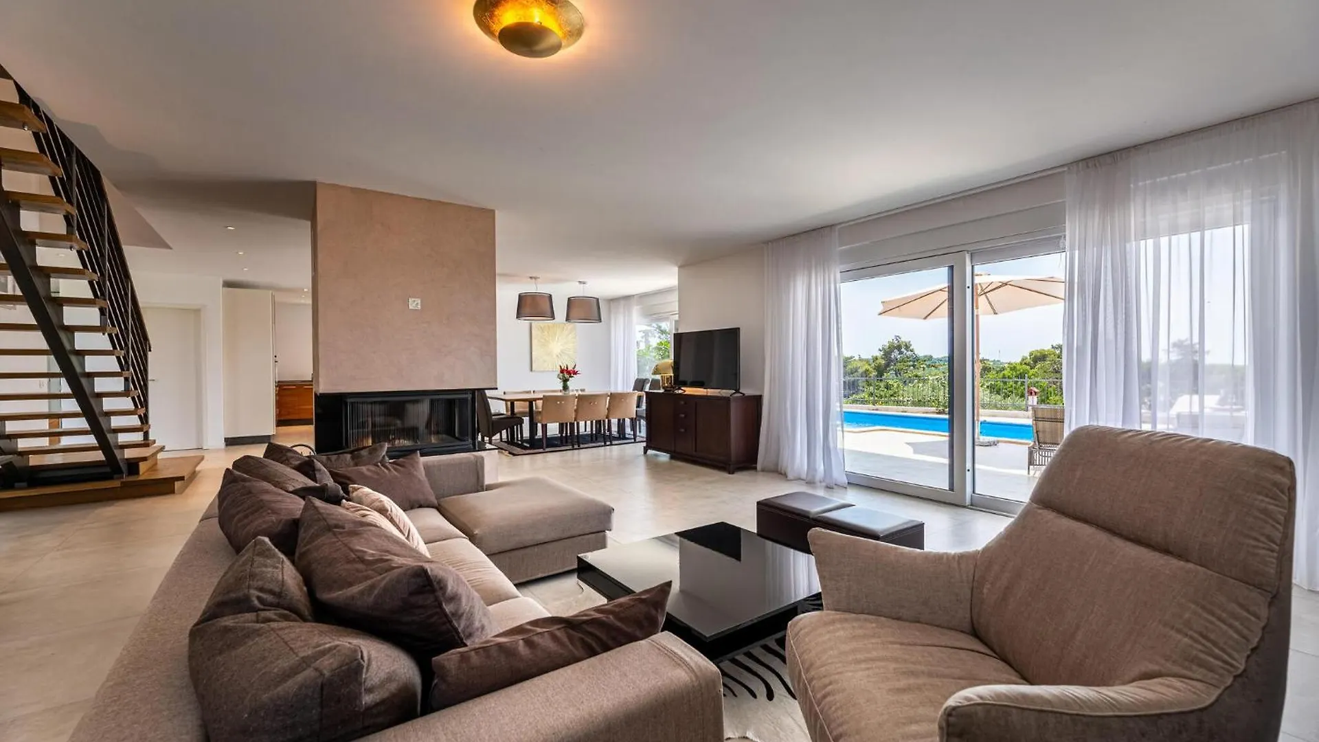 Nice Home In Gamboci With Outdoor Swimming Pool