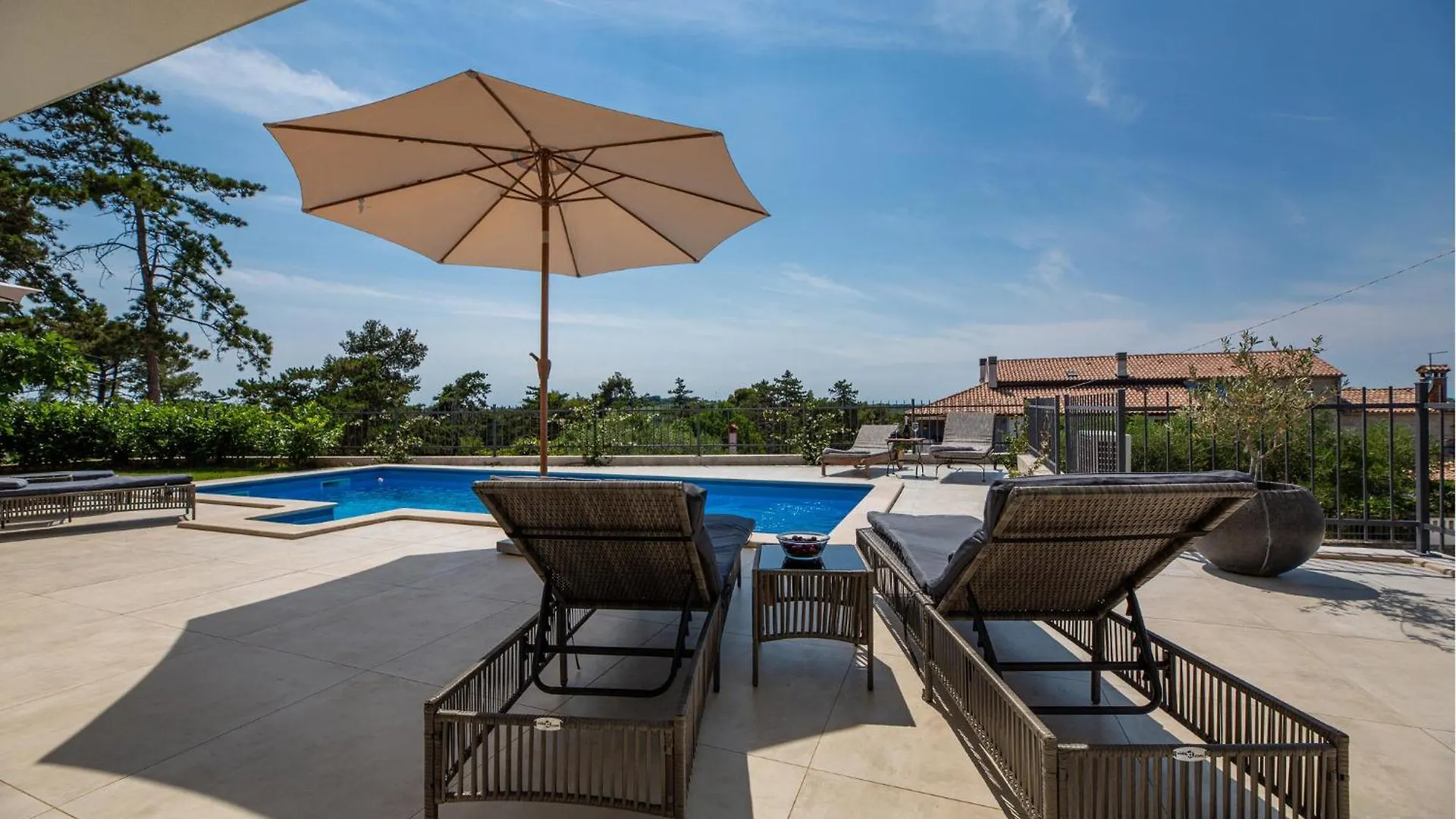 Nice Home In Gamboci With Outdoor Swimming Pool