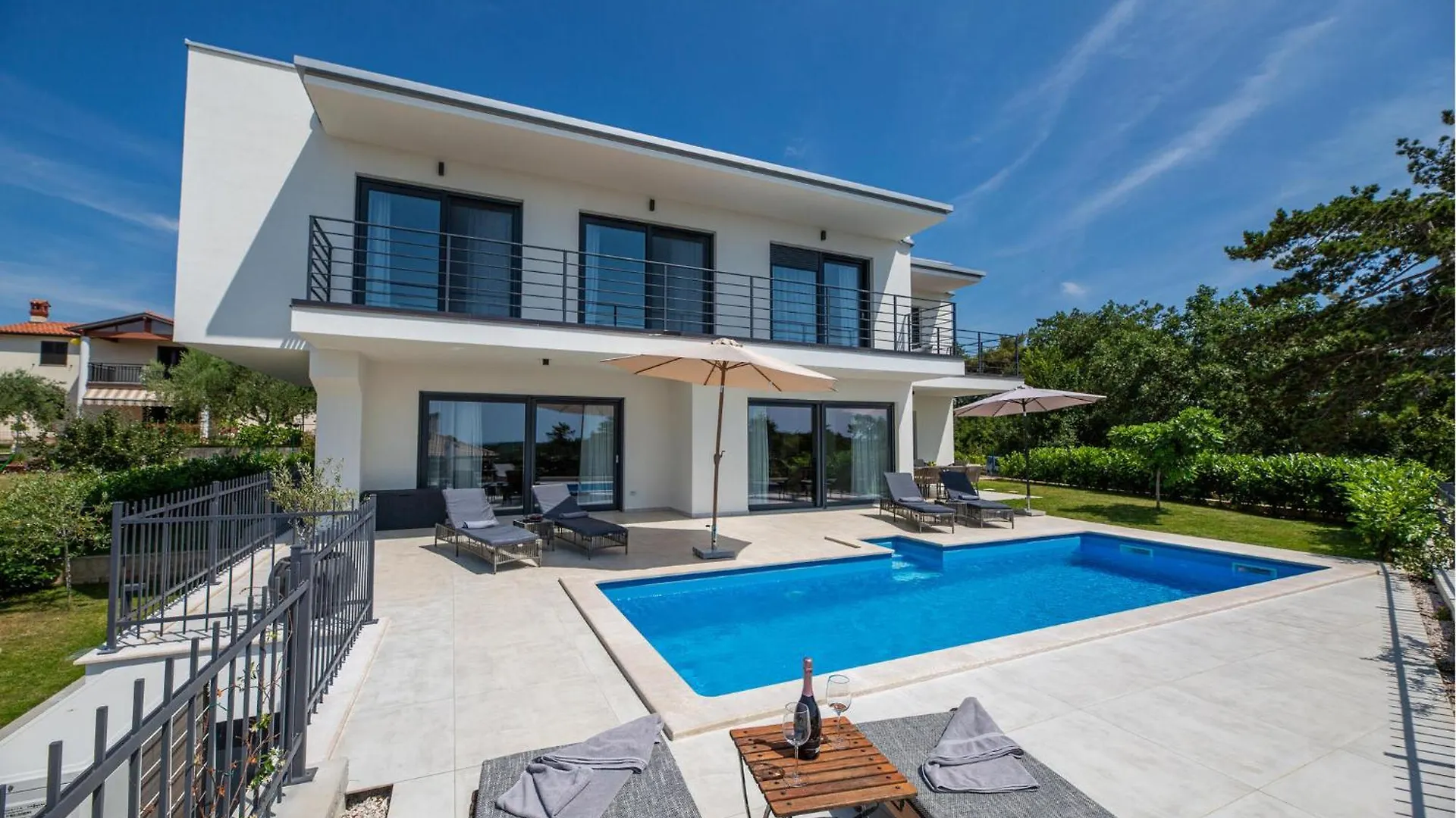 Nice Home In Gamboci With Outdoor Swimming Pool